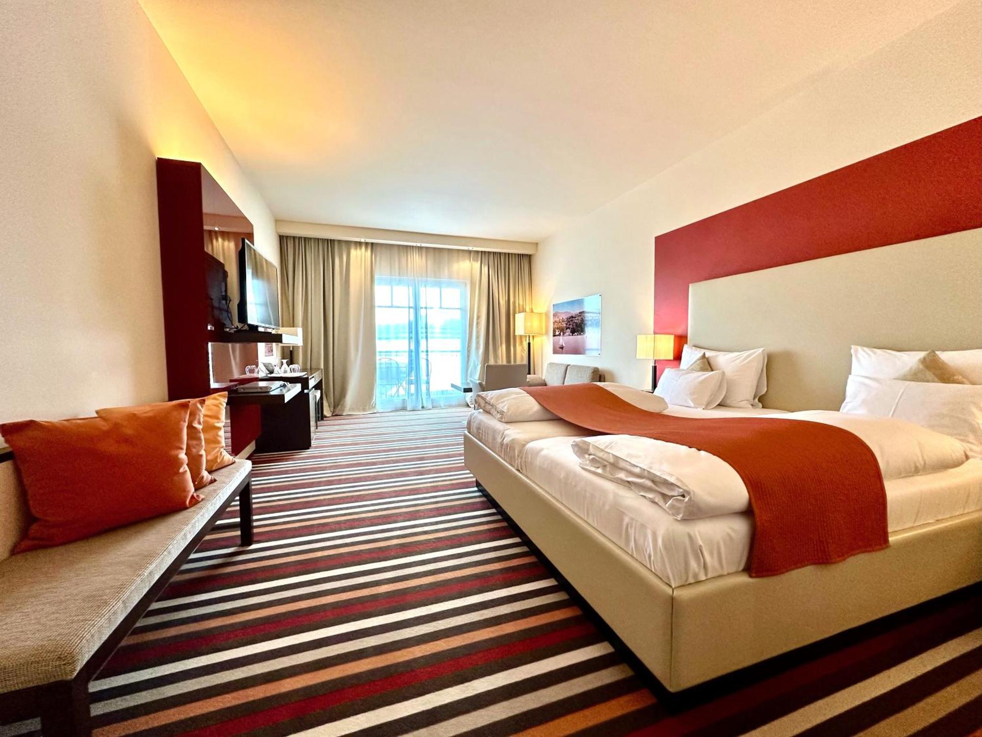 Casinohotel Velden Velden am Wörthersee Eksteriør bilde